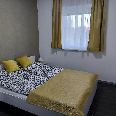 Sweet Apartment Balatonszarszo