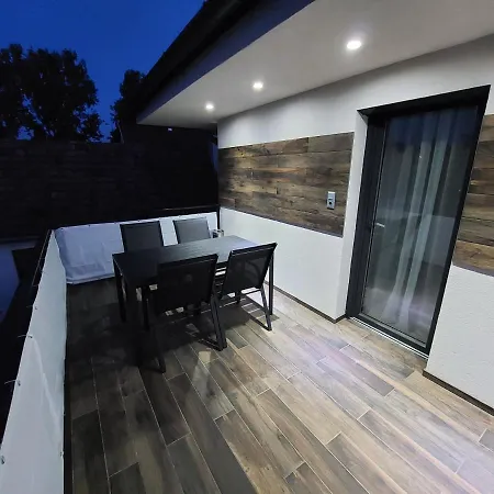 Sweet Balatonszarszo