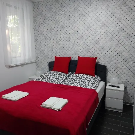 Sweet Apartment *