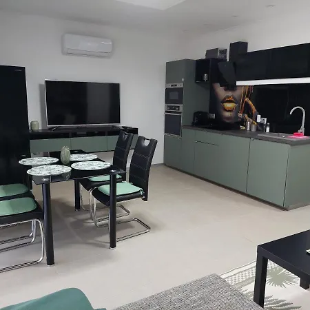 Sweet بالاتونسزارسكو