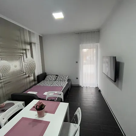 Apartment Sweet Balatonszarszo