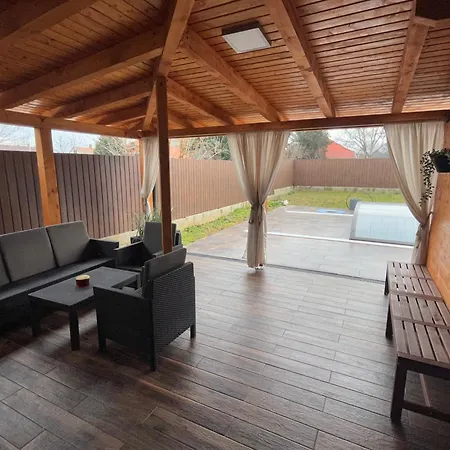 Sweet Balatonszarszo