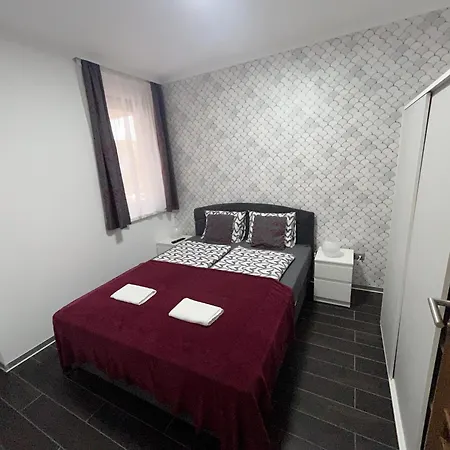 Sweet Balatonszarszo