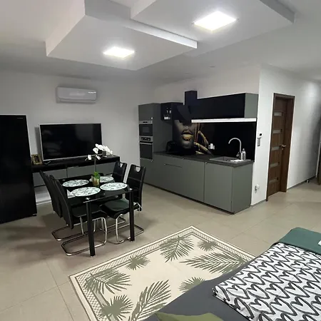 Apartment Sweet *